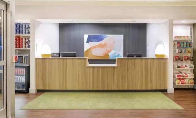 Madison Hotel | Spark By Hilton Madison Central