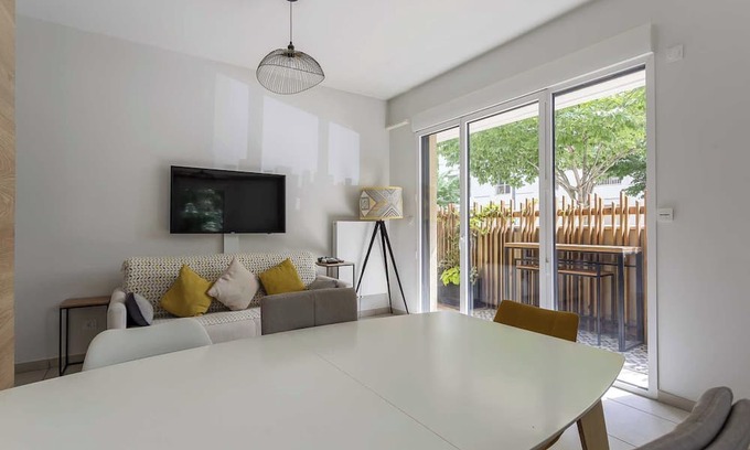 Le Bourg - Gare De Vaise Apartment | Dify Sedallian - Vaise