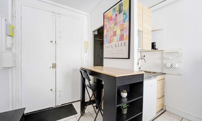 Epinettes Apartment | Charming Studio - 2P - Batignolles