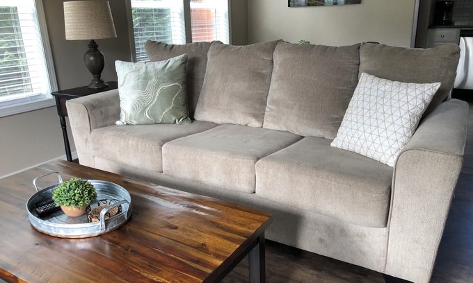 Marylhurst House | 2-bedroom house in Oregon City with WiFi/AC
