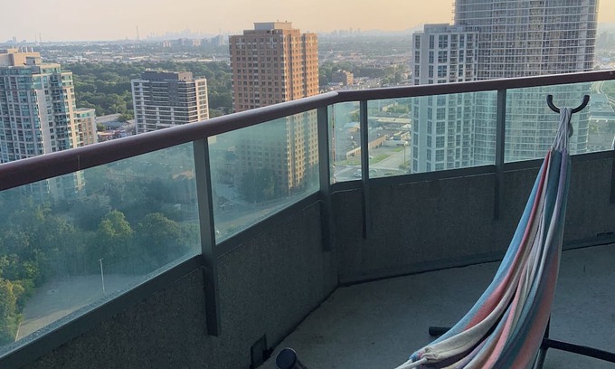 Bendale Condo | Cozy home away from home