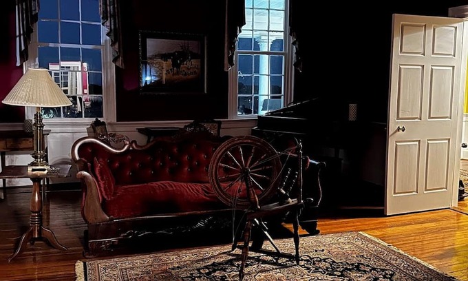Ruffin Other | Historic Charming 4-bedroom farmhouse in Reidsville with WiFi and AC