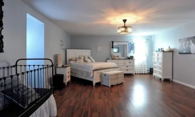 Avoca House | Spacious house in charming Avoca NY with WiFi, AC and eight person, hot tub.