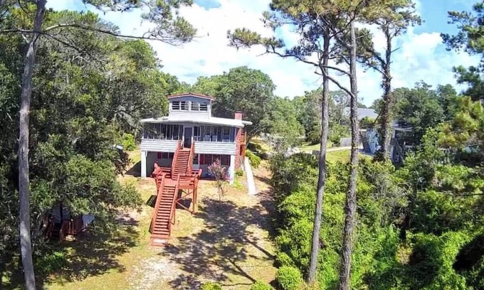 Long Beach Apartment | Scenic 3-bedroom apartment with WiFi, AC on Davis Canal in Oak Island.