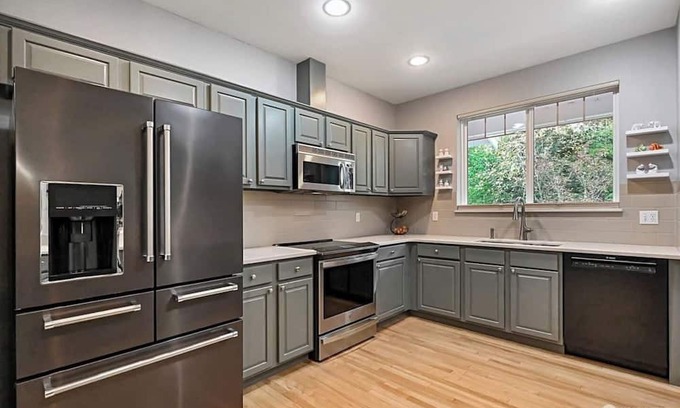 Snoqualmie Ridge House | SQ100: Charming 2-bedroom house with WiFi and AC in delightful Snoqualmie
