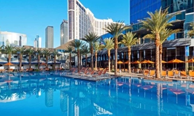 Las Vegas Apartment | Elara-Chic Hotel with 1 King, Full Kitchen, Jetted tub on Las Vegas strip