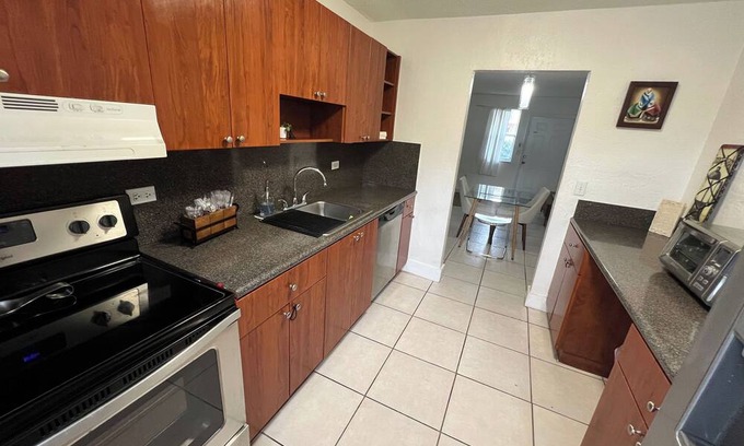 The Roads Apartment | Enjoy Urban4-1 Relax after exploring Brickell City Centre
