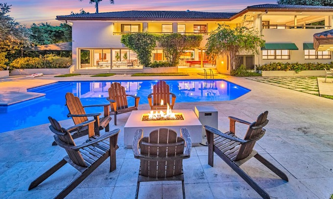 Fort Lauderdale Villa | Peninsula /Venice of America /Heated Pool /Canal View & Access /Nautical Key | VlLLAS