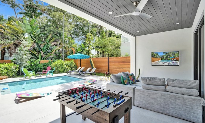River Oaks House | Heart of Fort Lauderdale Brand New built 10 min to Beach & Las Olas nightlife