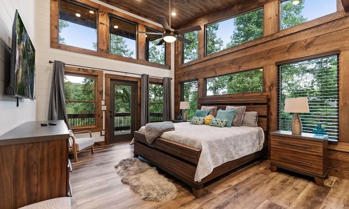 Blue Ridge Cabin | Teresa's River Retreat in Blue Ridge Ga