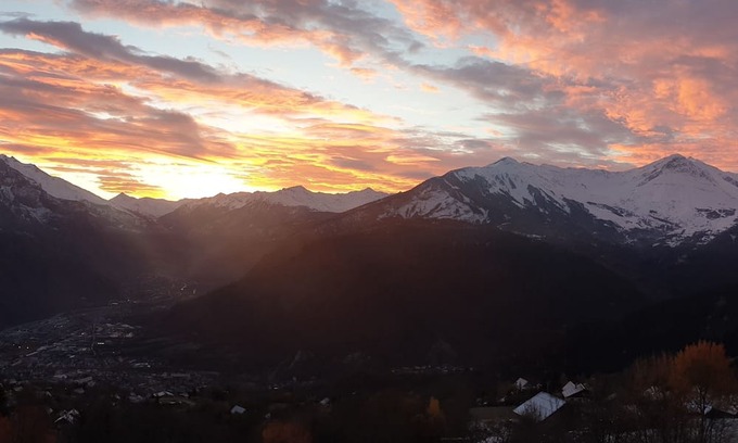 Jarrier Apartment | Apartment in detached chalet, quiet location with unobstructed view of the Maurienne valley