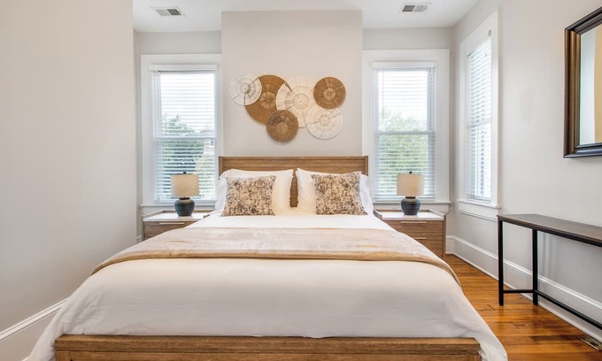 Eckington House | Enamored Eckington Near NoMan