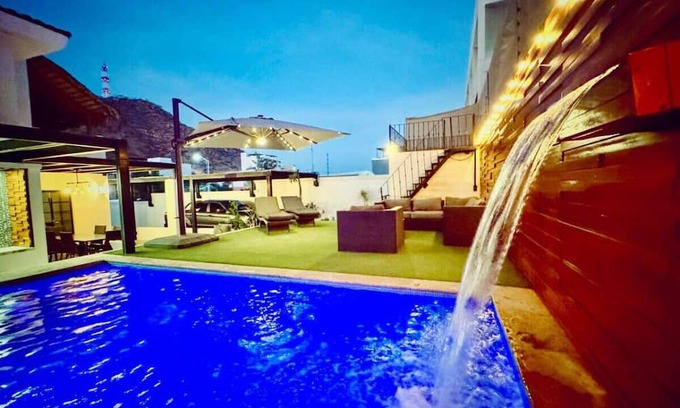 Libertad House | Amazing Home Sleeps 8,Pool, BBQ 5Min Cabo/Marina