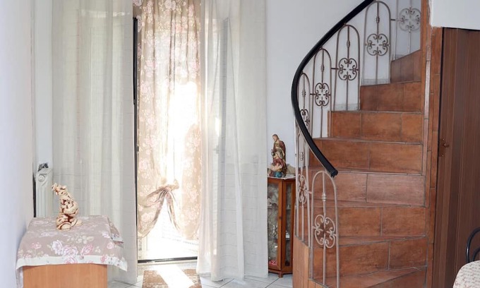 Ercolano Apartment | B&B La Casa di Giulia ai Piedi del Vesuvio Con Terrazza sul Golfo di Napoli