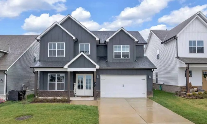 Ashley Oaks House | Spacious Modern 5-bedroom Kid Friendly in West Knoxville