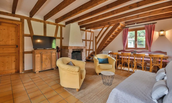 Lembach House | The Domaine du Pêcheur enamel. In the heart of the Northern Vosges, with private pond.