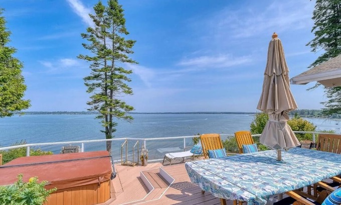 Blaine Condo | Pacific Tide Escape