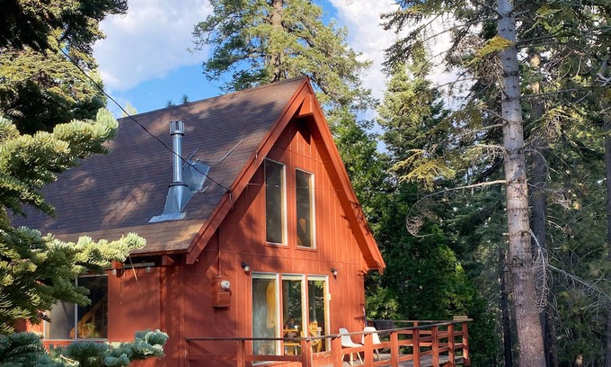 Ponderosa Cabin | Chalet Sequoia - modern newly renovated cabin in Sequoia Nat Forest