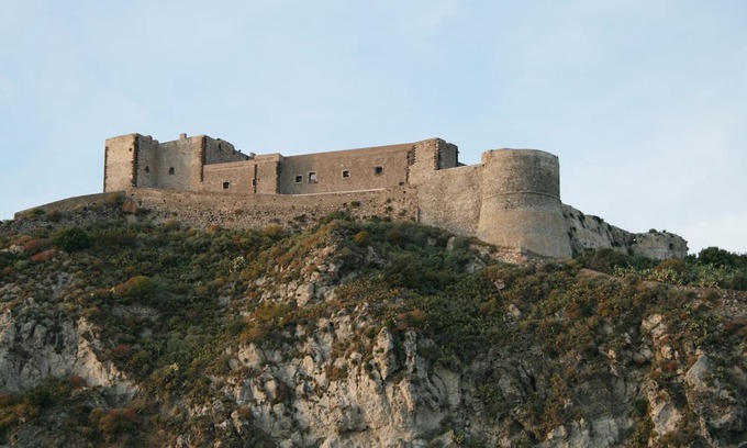 Milazzo House | Holiday Home Sole&luna