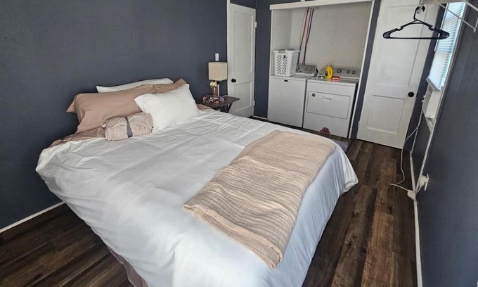 Marceline House | Charming 2-bedroom house with AC, WiFi in marvelous Marceline