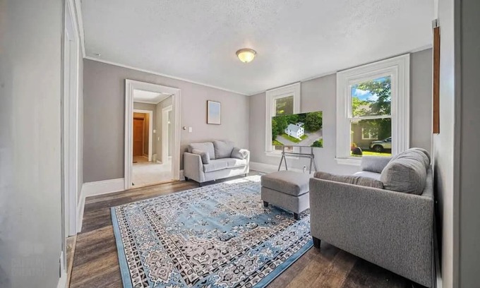 Southern Coast Apartment | Charming 2bedroom apartment with WiFi and fitness room in heart of downtown Saco