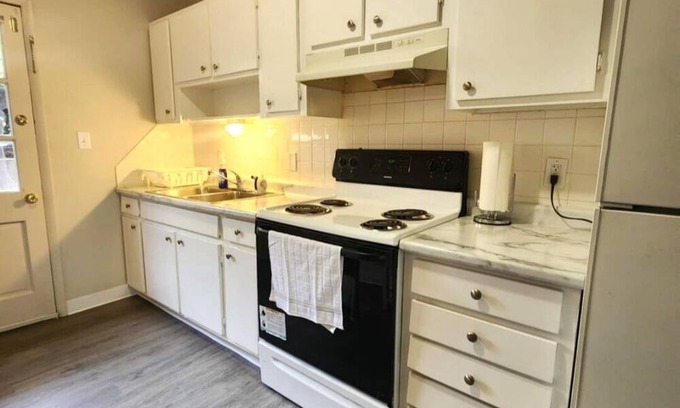 Sedalia Apartment | 1 Bedroom Apartment with Pool