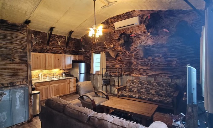 Brooker Cabin | Cozy 2-bedroom cabin