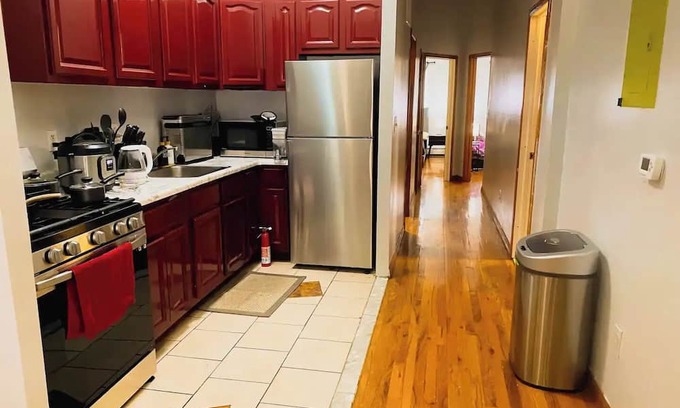 Mott Haven House | Cozy 2BR Haven w/ Walk-in Closet and Tranquil Vibe