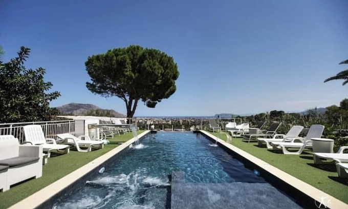Palermo Apartment | Luxury Apartment in Villa with Private Pool - An Oasis of Relaxation