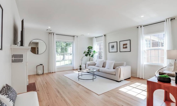 Central Oklahoma City House | Luxury 3-bedroom Newly Remodeled Historical House in Downtown Oklahoma City