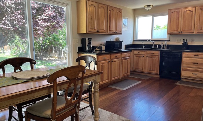 Spanish Springs House | What you need, close enough for convenience, far enough for relaxation