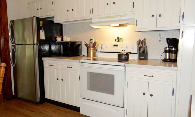 Crescent Hill House | Cozy home in Crescent Hill