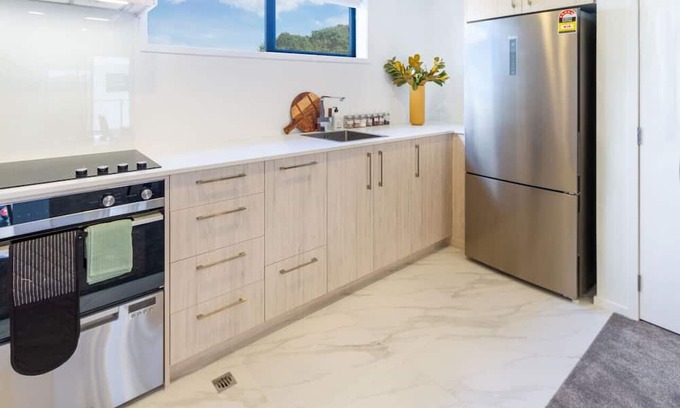 Mount Albert House | Serenity in Mt Albert: Contemporary 3BR 2.5 bath