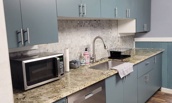 Paw Creek House | 4-bedroom house in peaceful Charlotte with AC, WiFi. Close to the airport