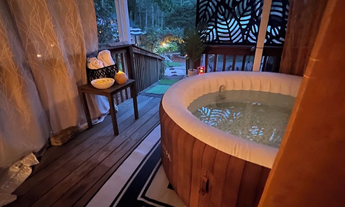 Sapphire Cabin | Awesome mini cabin & loft all wood hike to waterfalls! Hottub Tree swing Firepit
