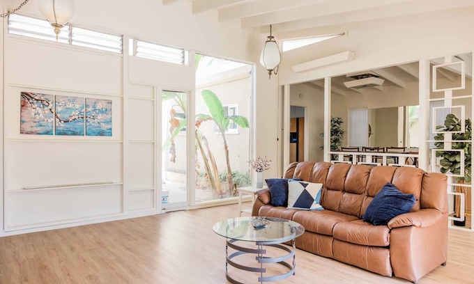 Westchester House | Eclectic Home - LMU - SoFi