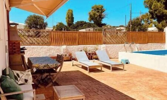 El Puerto de Santa Maria House | Cabaña de Madera en Zona Rural con Piscina Pero muy Bien Comunicada!