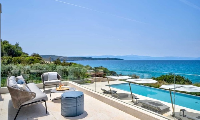 Kilada Villa | Luxury Seascape Villa with Infinity Pool and Spa