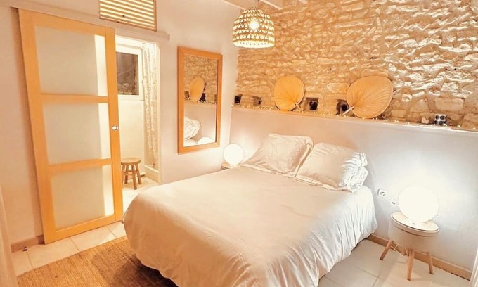La Chaussee-d'Ivry House | Jolie Maison de Campagne à 3 Minutes à Pied du Golf Pour Vous Délasser !