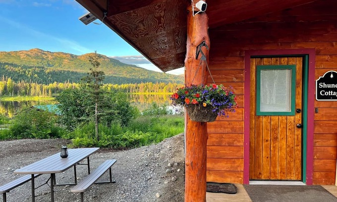 Trapper Creek House | Shunem Cottage -HCRL