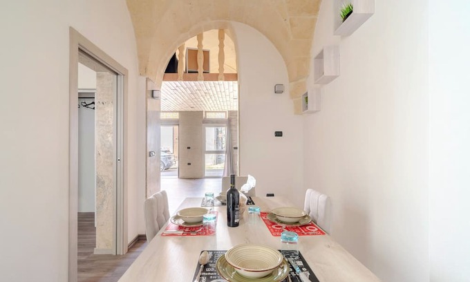 San Pancrazio Salentino House | Holiday Home 'Luxury Suite Salento' with Wi-Fi and Air Conditioning