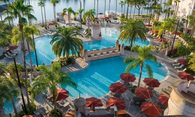 Williamsburg Resort | Marriott's Grande Vista 2 Bedroom/Bathroom Near Disney Universal and Seaworld