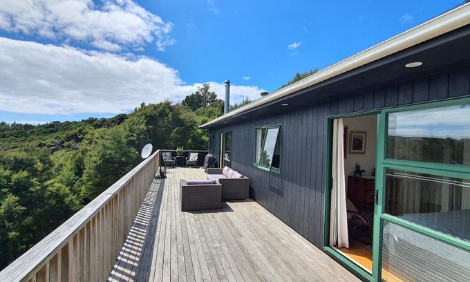 Kawau Island House | Sunny, comfortable island retreat with all the comforts of home