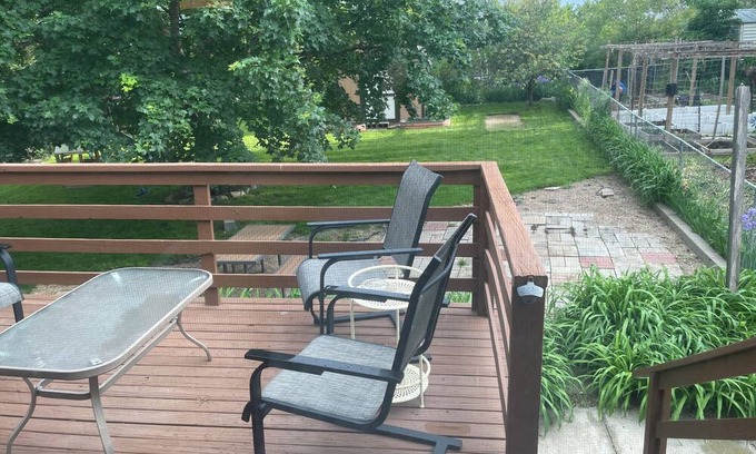 Lincoln House | Reasonable Retreat, whole house, convenient location!