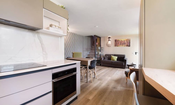 Mandello del Lario Apartment | Holiday Apartment "Aloha Lake" with Private Garden & Wi-Fi