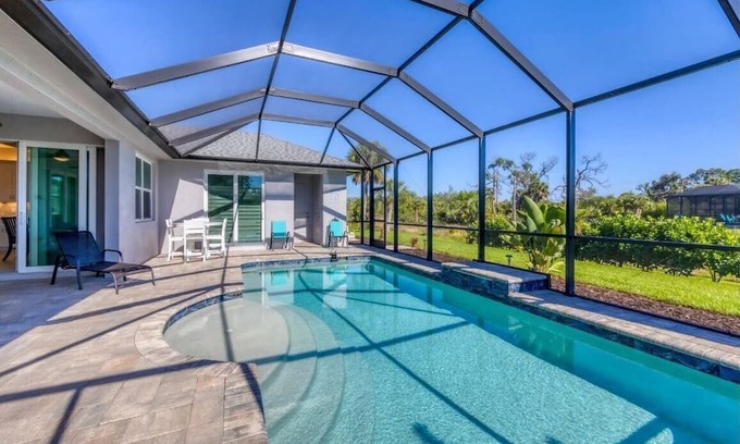 Port Charlotte House | Vacation Home Getaway for 6 at South Gulf Cove w/pool & BBQ