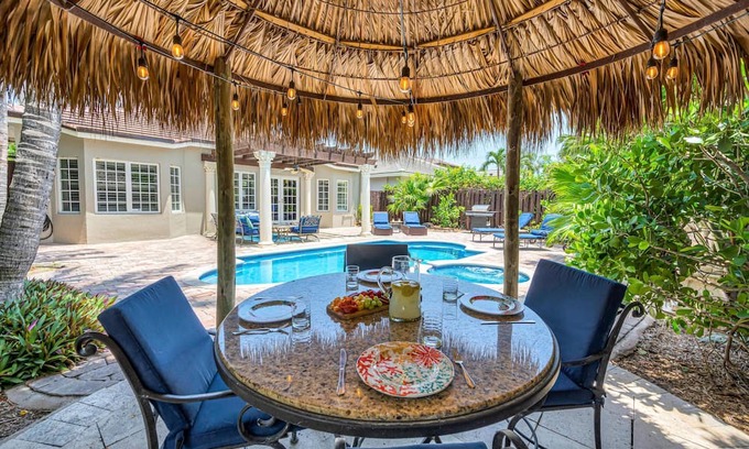 Birch Park Finger Streets House | Steps From the Beach Heated Pool Seaside Key