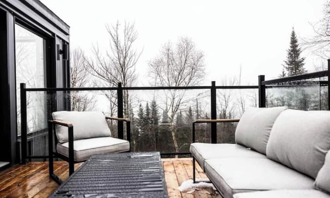 Lac Beauport Cabin | New to discover
