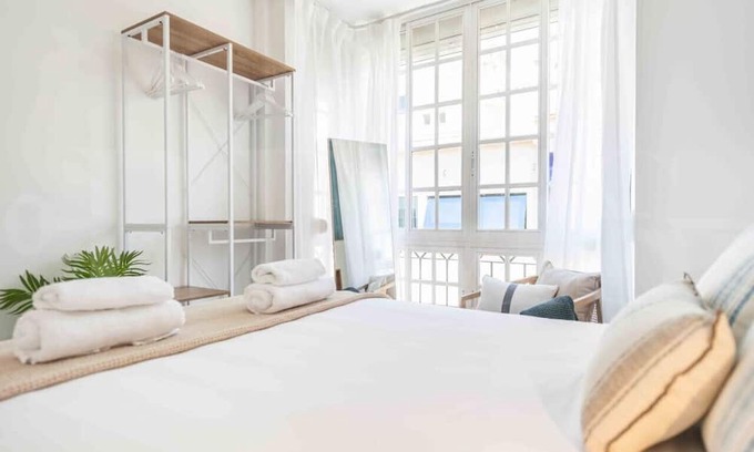Perchel Sur Apartment | NEW Chic quiet apartment near the center by REMS