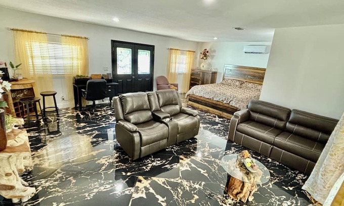 Dover Apartment | Dalia’s Garden